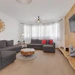 Villa La *